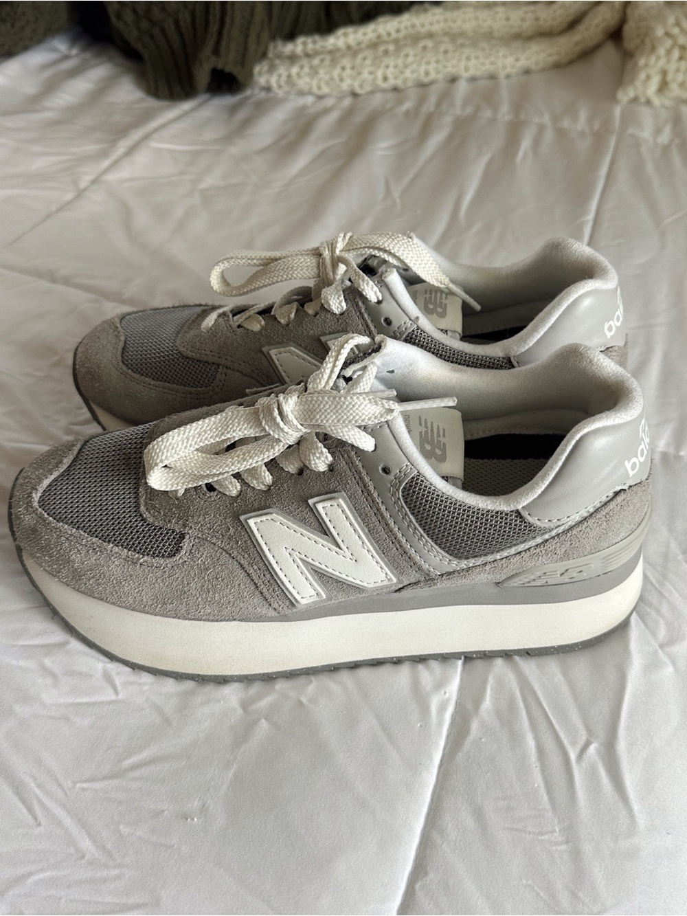New Balance 574 - Picture 1 of 9